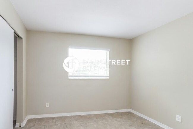 Building Photo - 3 Bedroom Pet-Friendly Home in St Petersbu...