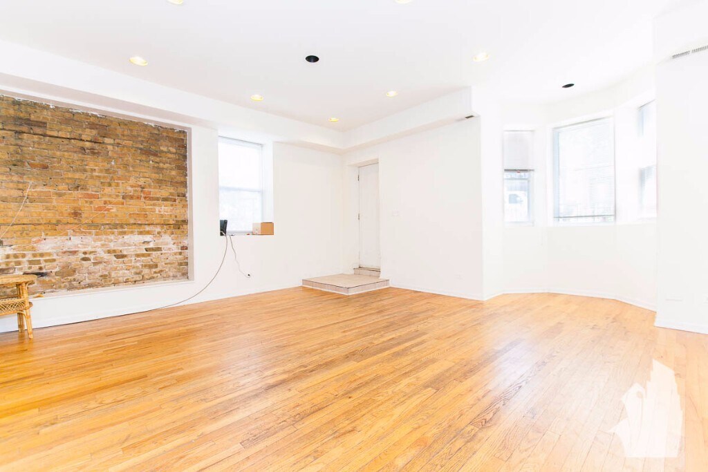 Building Photo - 2112 N Campbell Ave