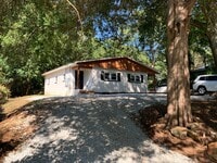 Building Photo - 170 Griffeth St