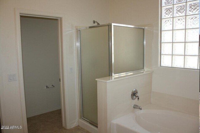 Building Photo - 1927 W Fruit Tree Ln