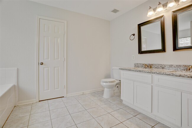 Building Photo - 29562 N Legends Bend Dr