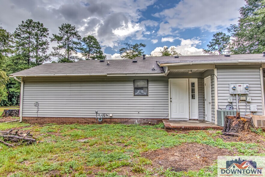 Building Photo - 216 Patton Dr