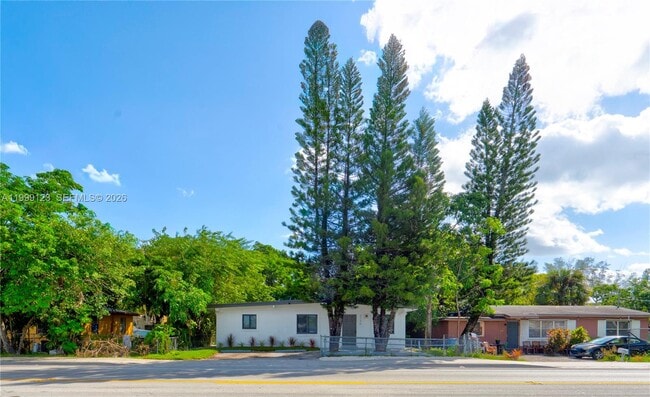 Building Photo - 2736 NW 21st Ave