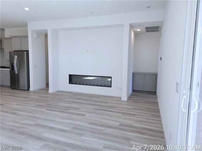 Building Photo - 96 Ibiza Lk Dr