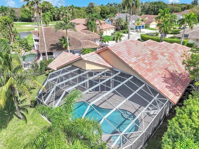 Building Photo - 620 Laurel Ln