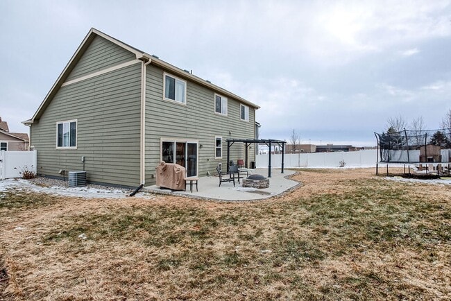 Building Photo - 3 Bedroom 2 1/2 Bath Split Level in Johnstown