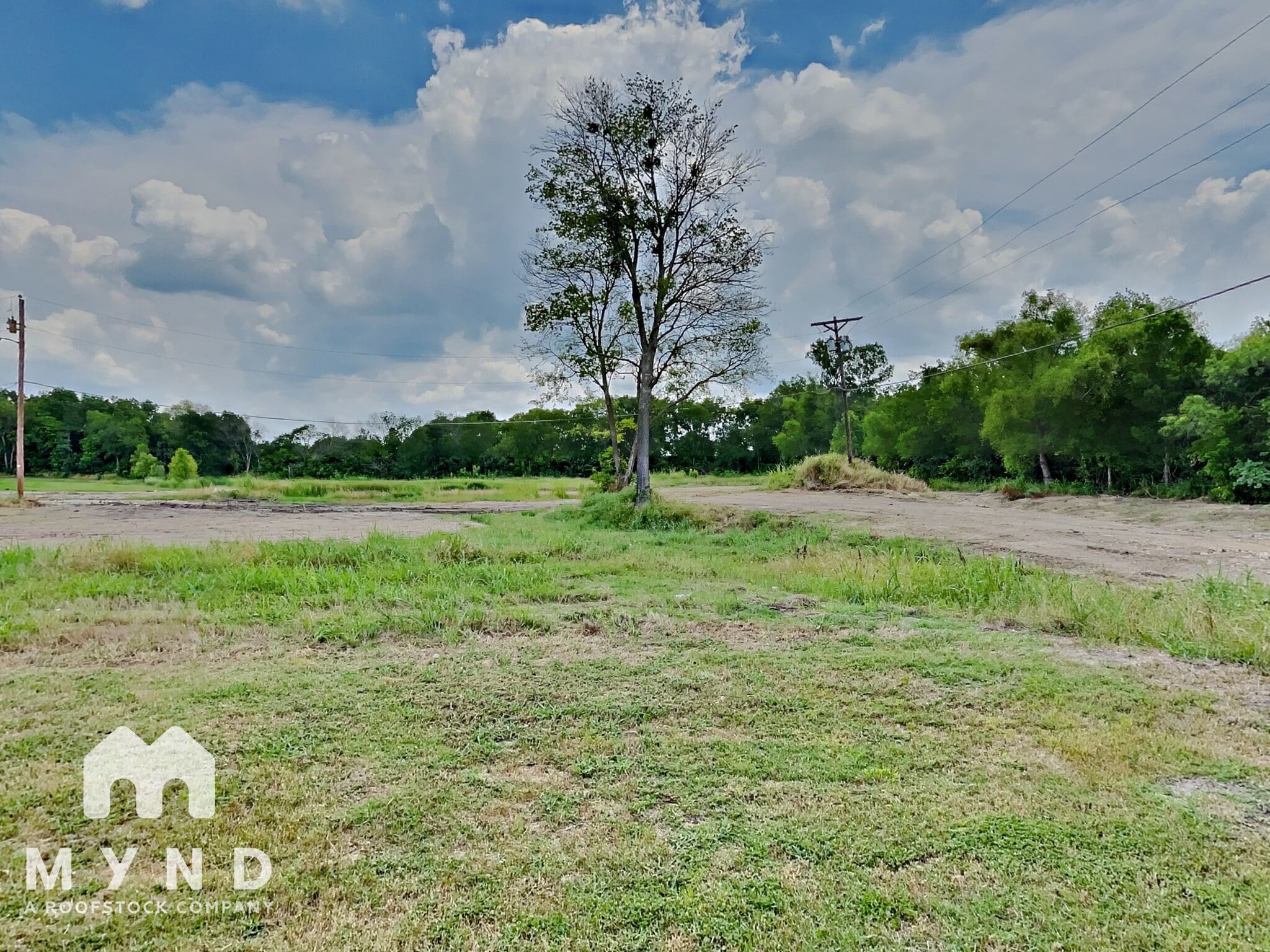 Building Photo - 1701 Cardinal Dr