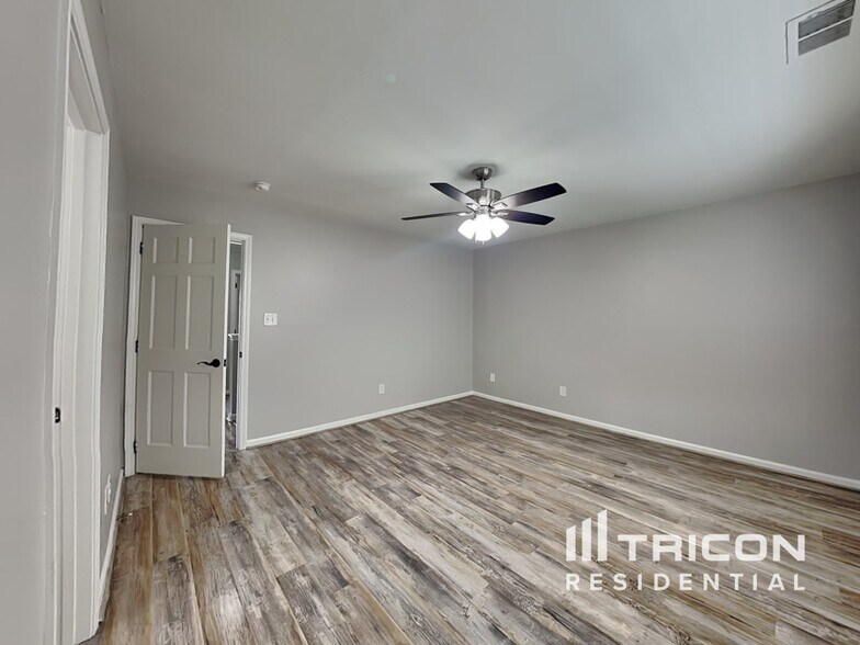 Building Photo - 104 N Tanninger Rd