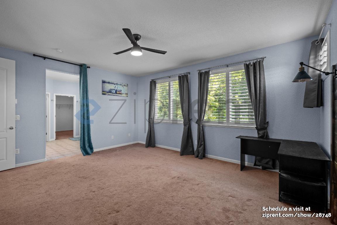 Building Photo - Unit
