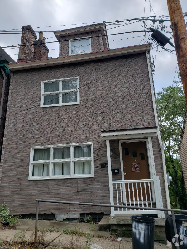 Building Photo - 49 Sterling St