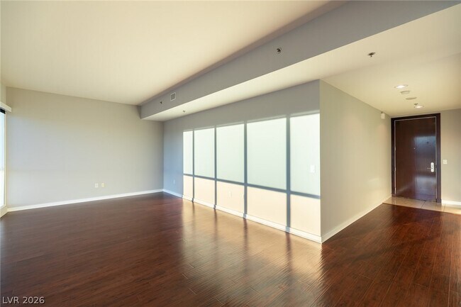 Building Photo - 4575 Dean Martin Dr