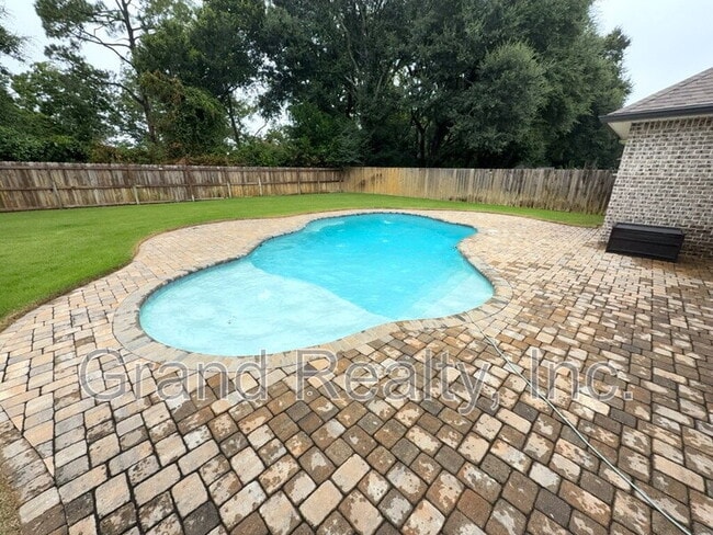 Building Photo - 5963 Cherry Hill Cir
