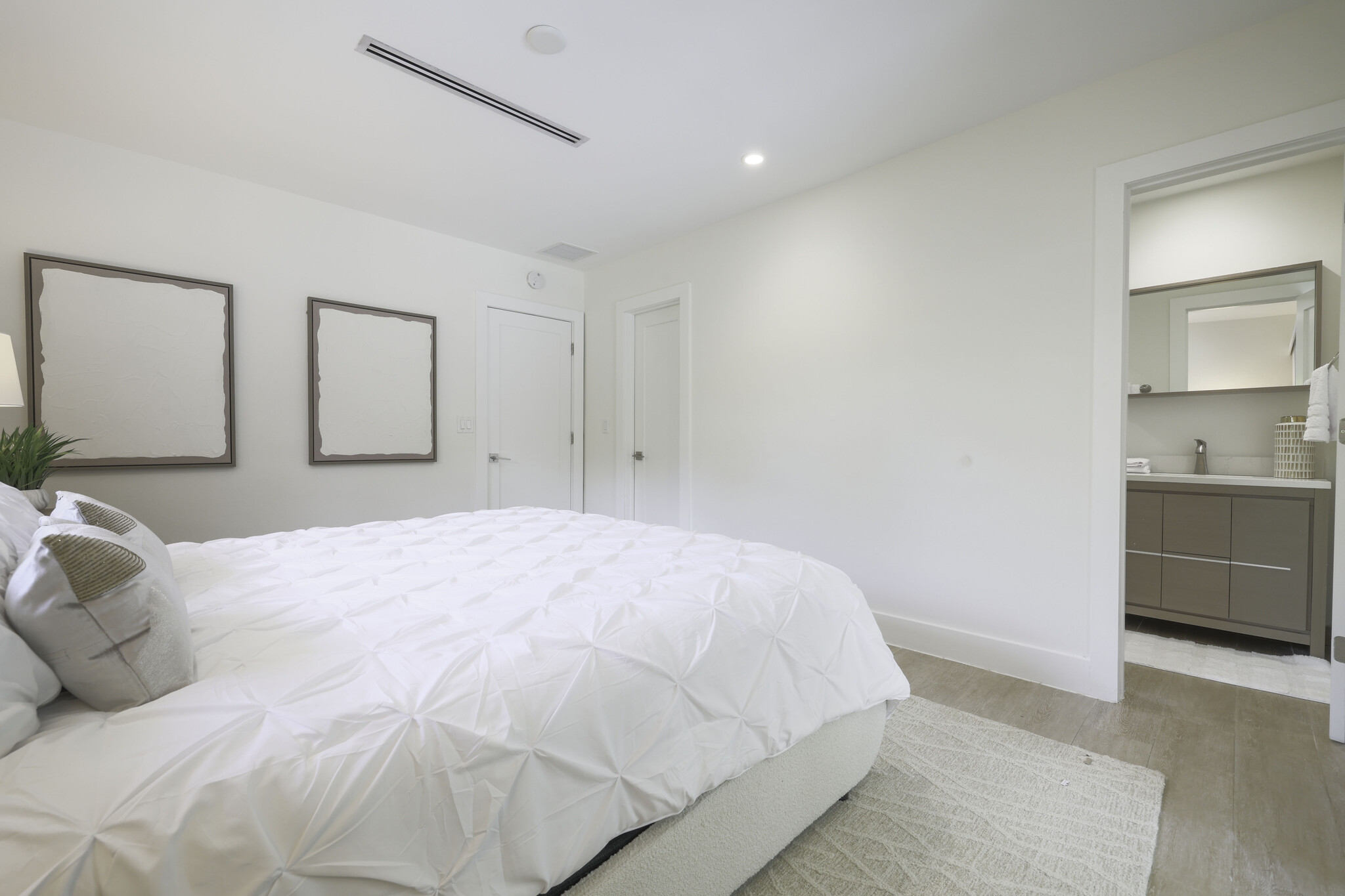 Building Photo - 870 Marble Way