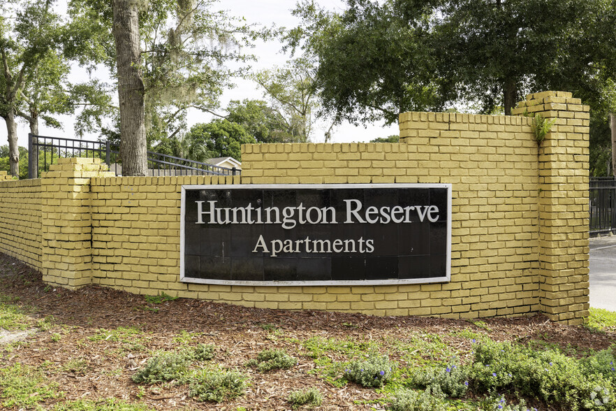 Huntington Reserve Apartments - Huntington Reserve