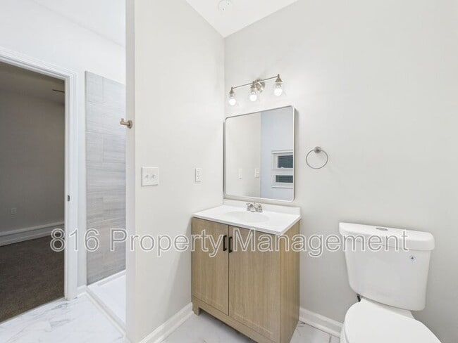 Building Photo - 5725 Blue Ridge Blvd