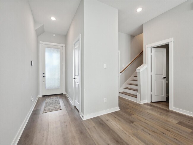 Building Photo - 8411 Berry Brush Ln