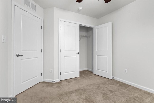 Building Photo - 25771 Double Bridle Terrace