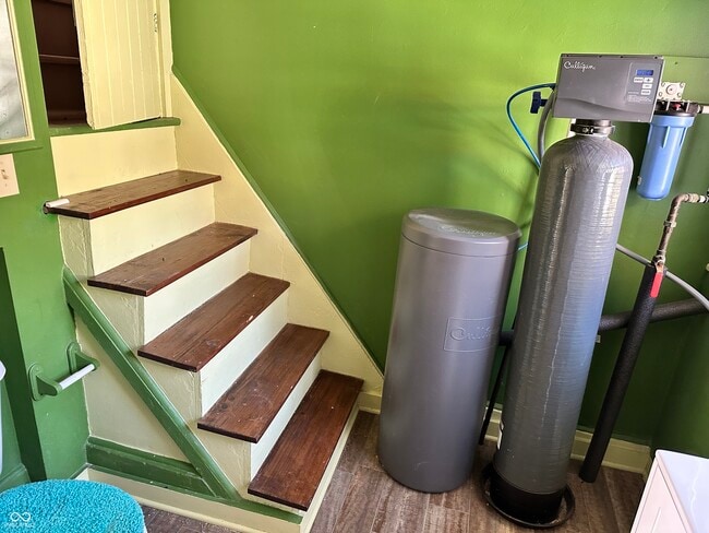 Building Photo - 7986 E Co Rd 975 S