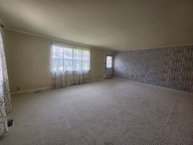 Building Photo - 3 Bedroom 2 Bath Condo Near Honey Creek Co...