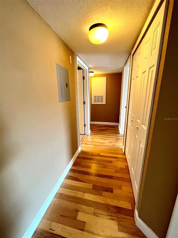 Building Photo - 13827 Fairway Island Dr
