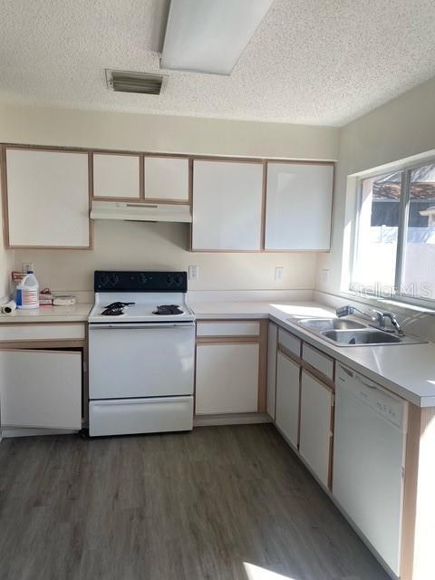 Building Photo - 3138 Summer House Dr