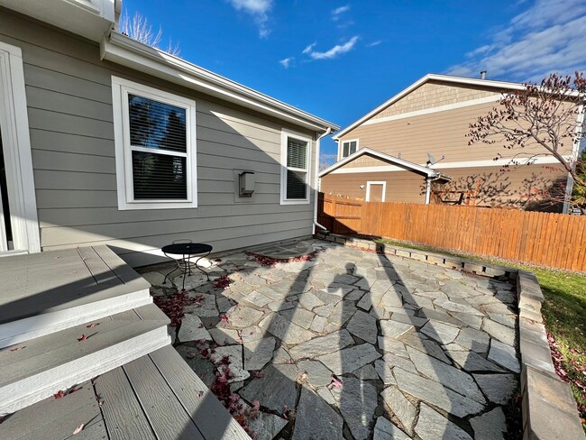 Building Photo - 3 Bed 2.5 Bath House in South Fort Collins!