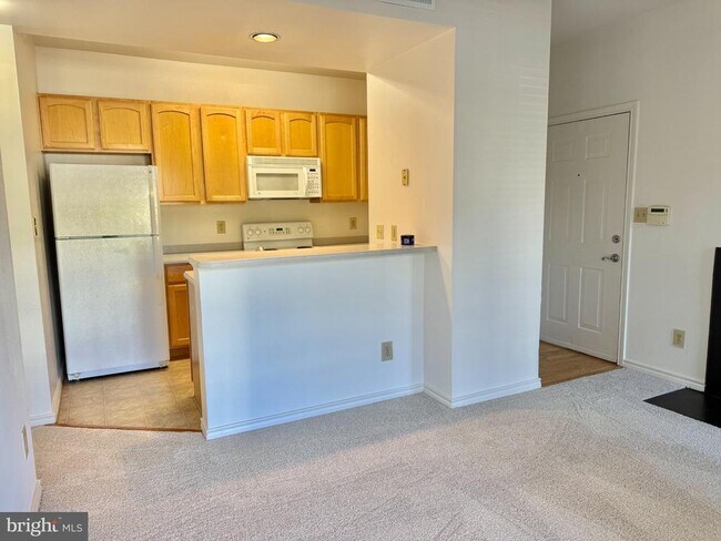 Building Photo - 12155 Penderview Terrace