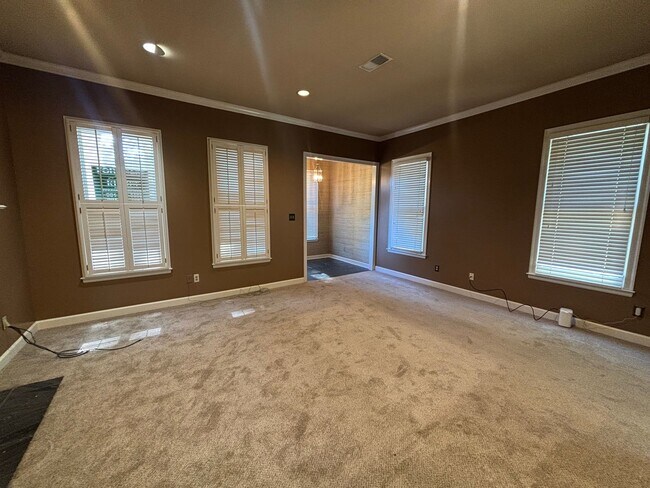 Building Photo - EXECUTIVE LIVING AT HARBOR TOWN