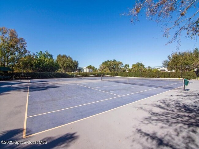 Building Photo - 1150 Breezy Way