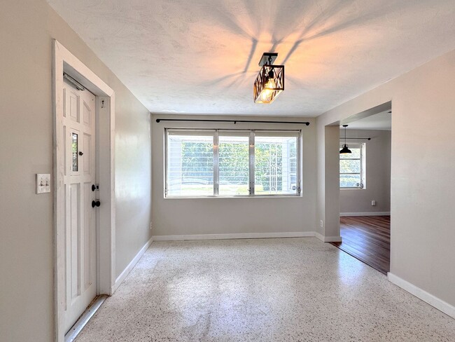 Building Photo - Peaceful 2-Bedroom Home Near Lake Starr