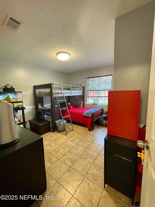 Building Photo - 3663 Carol Ann Ln