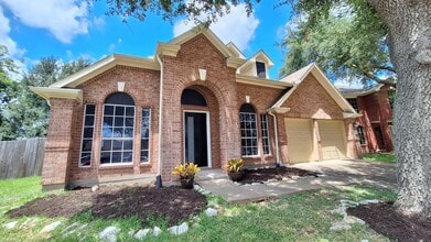 Building Photo - 17122 Canterbury Green Ct