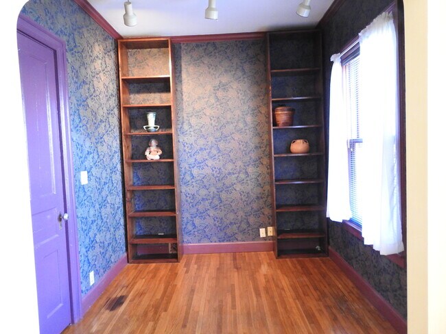 Building Photo - 88 Fargo Ave