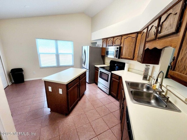Building Photo - 3910 Karissa Ann Pl E