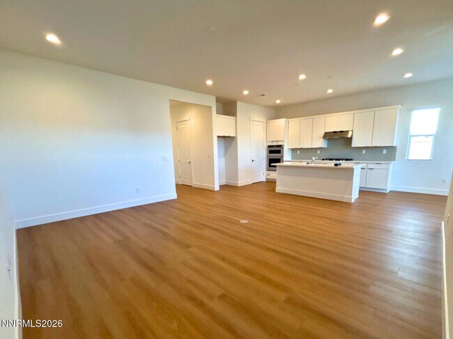 Building Photo - 7328 Oakmont Ln