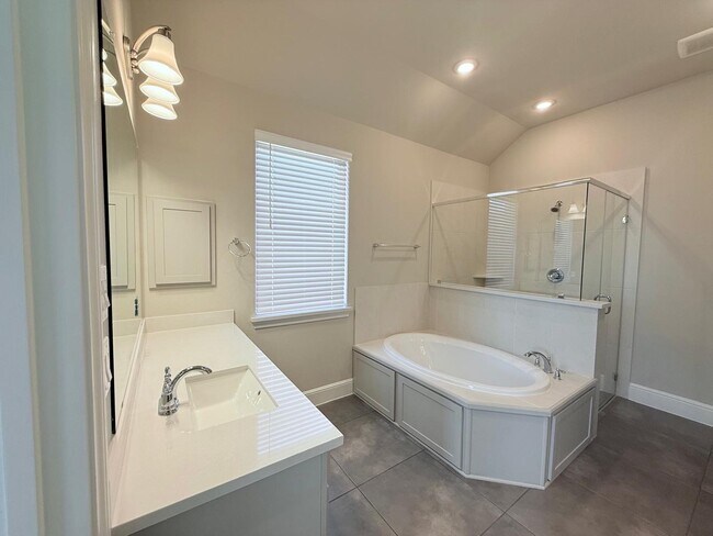 Building Photo - 4934 Dickens Lndg Dr