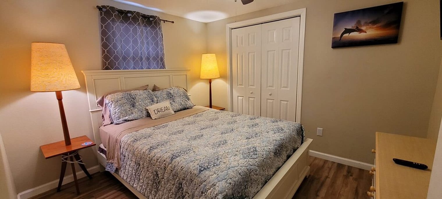 Building Photo - 1106 Fournier Ave