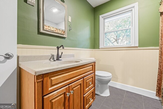 Building Photo - 4041 Fincher Dr