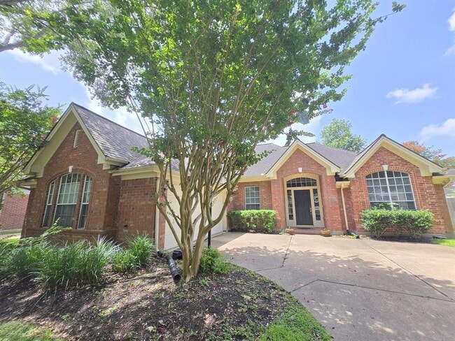 Building Photo - 5118 Rebel Ridge Dr