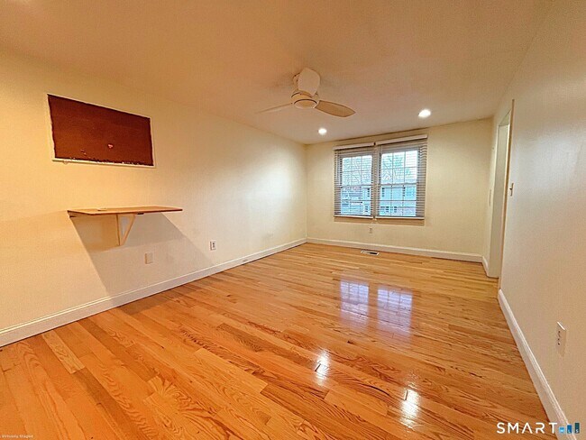 Building Photo - 24 Thorne Rd