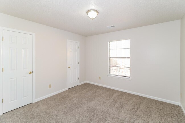 Building Photo - 7308 Stonington Dr