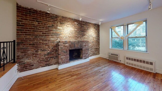 Building Photo - 18 Sidney Pl