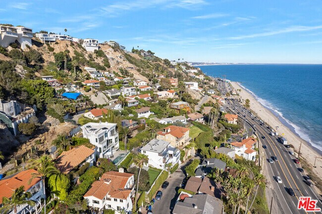 Building Photo - 17737 Porto Marina Way