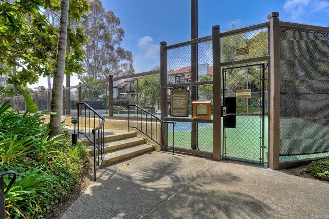 Building Photo - 8608 Villa La Jolla Dr