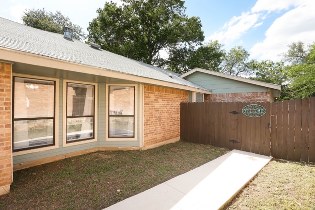 Building Photo - 9011 Welles Way