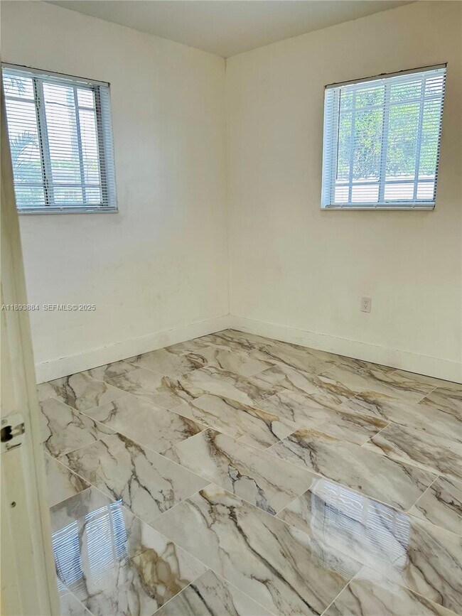 Building Photo - 1831 NW 185th St