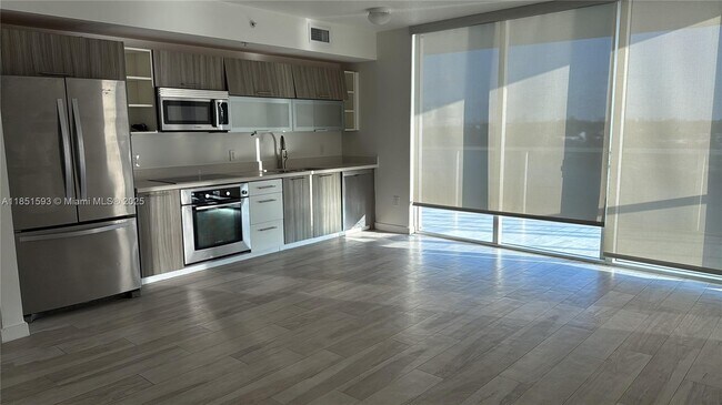 Building Photo - 6700 Indian Creek Dr