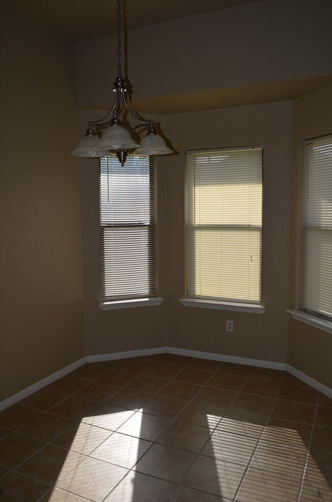 Building Photo - 3BR 2BA is located in a quiet Harker Heigh...