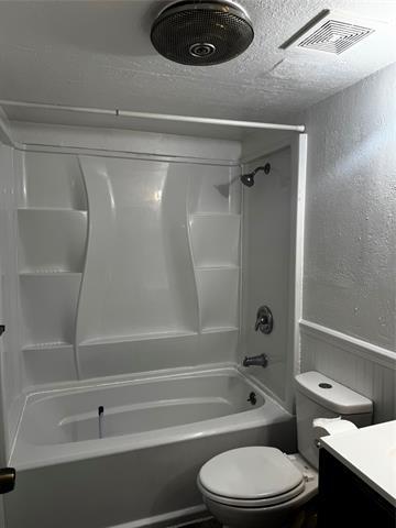 Building Photo - 2132 Wheaton Dr