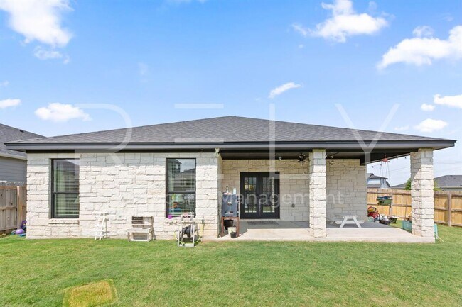 Building Photo - 129 Seattle Slew Dr